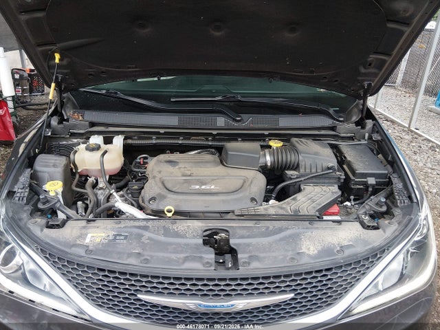 Продажа на аукционе авто 2018 Chrysler Pacifica Limited, vin: 2C4RC1GG0JR247372, номер лота: 46178071