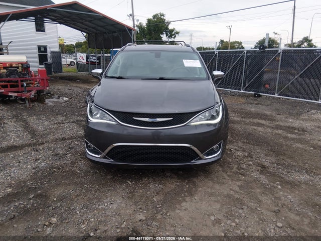 Продажа на аукционе авто 2018 Chrysler Pacifica Limited, vin: 2C4RC1GG0JR247372, номер лота: 46178071