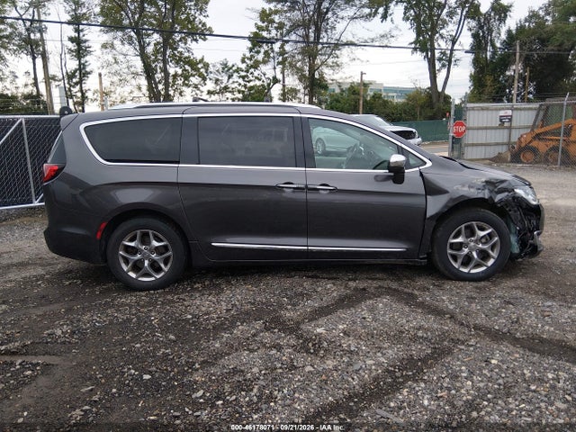 Продажа на аукционе авто 2018 Chrysler Pacifica Limited, vin: 2C4RC1GG0JR247372, номер лота: 46178071