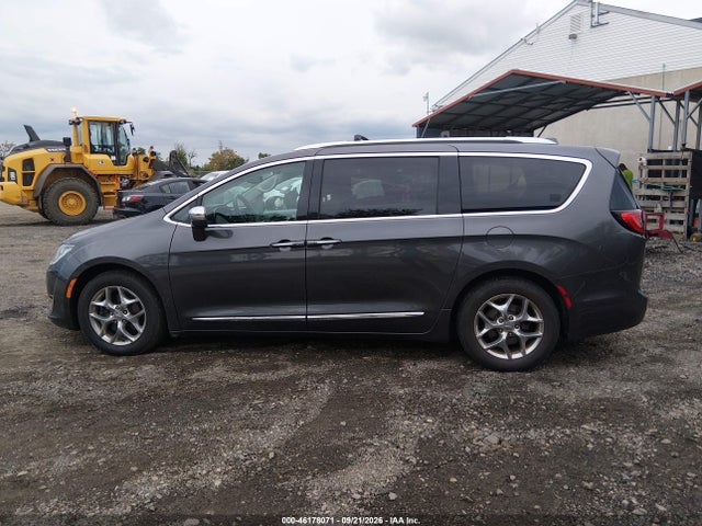 Продажа на аукционе авто 2018 Chrysler Pacifica Limited, vin: 2C4RC1GG0JR247372, номер лота: 46178071