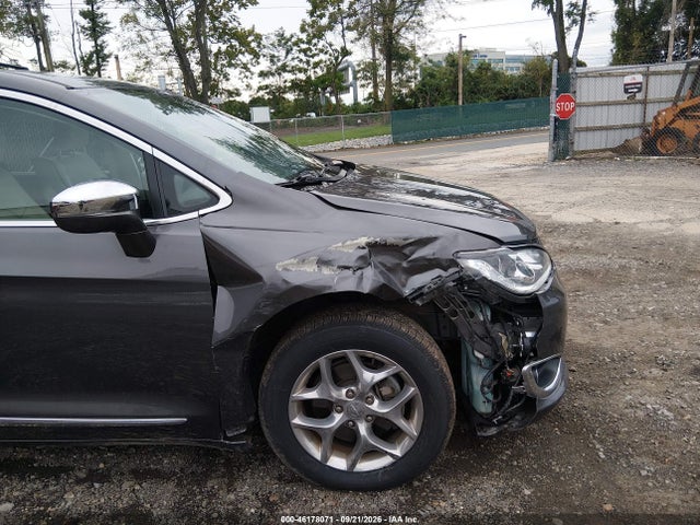 Продажа на аукционе авто 2018 Chrysler Pacifica Limited, vin: 2C4RC1GG0JR247372, номер лота: 46178071