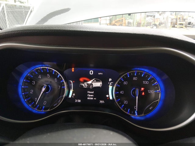 Продажа на аукционе авто 2018 Chrysler Pacifica Limited, vin: 2C4RC1GG0JR247372, номер лота: 46178071