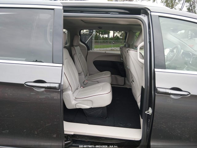 Продажа на аукционе авто 2018 Chrysler Pacifica Limited, vin: 2C4RC1GG0JR247372, номер лота: 46178071