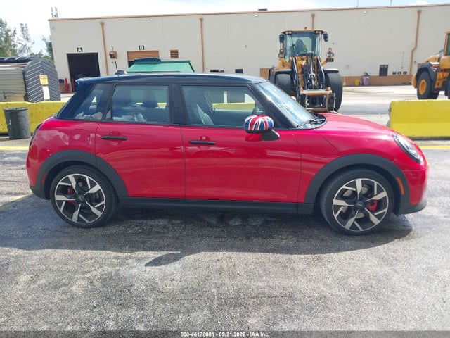 46178081 :رقم المزاد ، WMW53GD00S2W68515 vin ، 2025 Mini Hardtop Cooper S مزاد بيع