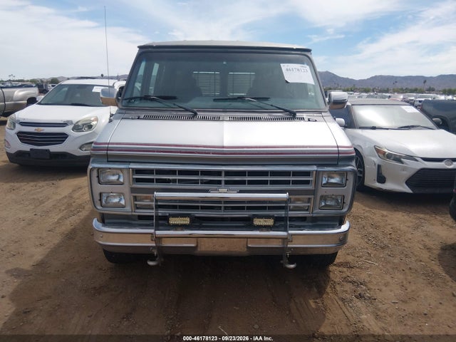 1989 Chevrolet G20 მანქანა იყიდება აუქციონზე, vin: 1GBEG25K4K7133298, აუქციონის ნომერი: 46178123