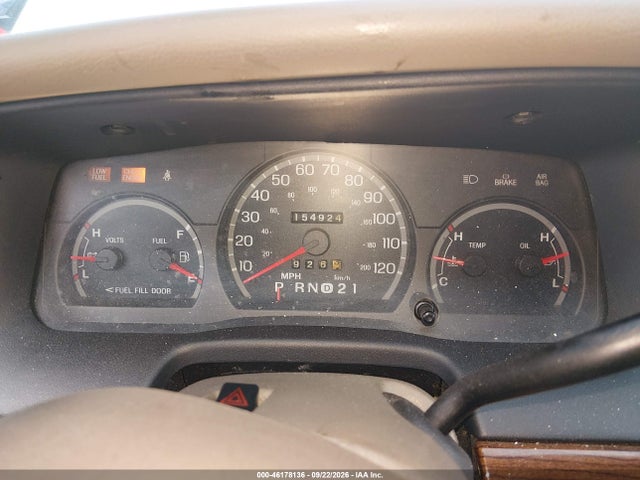 2004 Ford Crown Victoria Standard მანქანა იყიდება აუქციონზე, vin: 2FAFP73W34X136182, აუქციონის ნომერი: 46178136