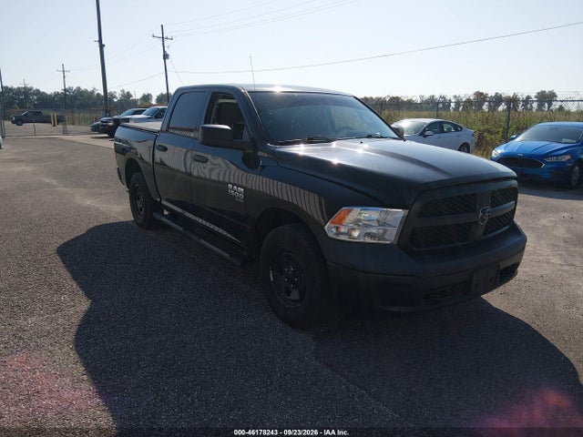 46178243 :رقم المزاد ، 1C6RR7KG2MS564508 vin ، 2021 Ram 1500 Classic Tradesman مزاد بيع