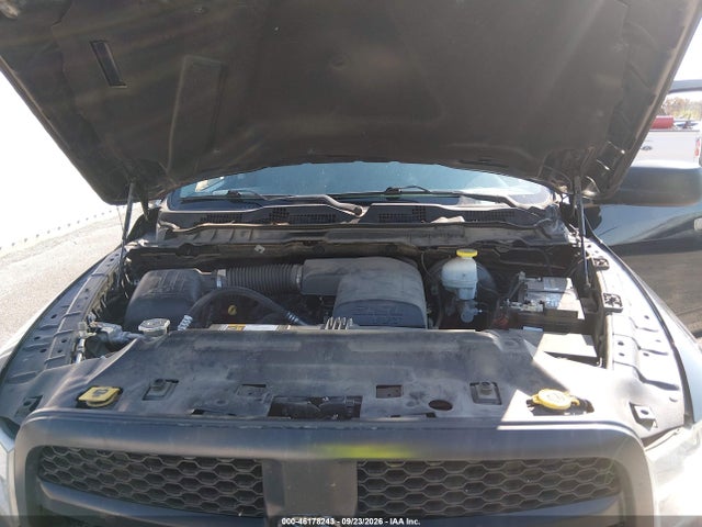 46178243 :رقم المزاد ، 1C6RR7KG2MS564508 vin ، 2021 Ram 1500 Classic Tradesman مزاد بيع