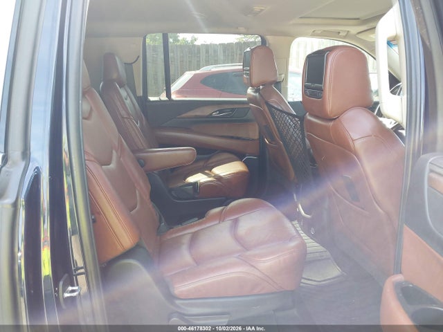 46178302 :رقم المزاد ، 1GYS4HKJ3KR253100 vin ، 2019 Cadillac Escalade Esv Luxury مزاد بيع
