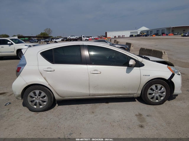 2014 Toyota Prius C Two მანქანა იყიდება აუქციონზე, vin: JTDKDTB34E1571532, აუქციონის ნომერი: 46178377