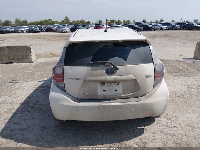 2014 Toyota Prius C Two მანქანა იყიდება აუქციონზე, vin: JTDKDTB34E1571532, აუქციონის ნომერი: 46178377