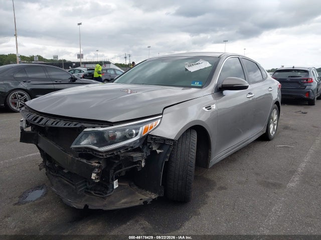 Продаж на аукціоні авто 2018 Kia Optima Lx, vin: 5XXGT4L3XJG266578, номер лоту: 46178429