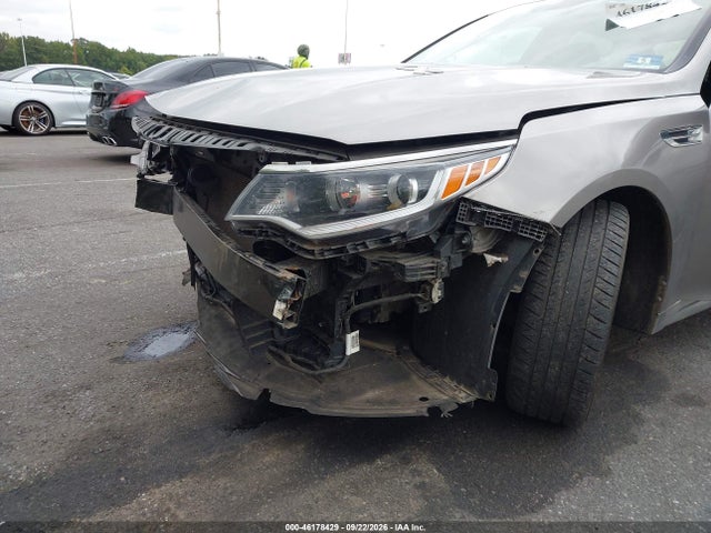 Продаж на аукціоні авто 2018 Kia Optima Lx, vin: 5XXGT4L3XJG266578, номер лоту: 46178429