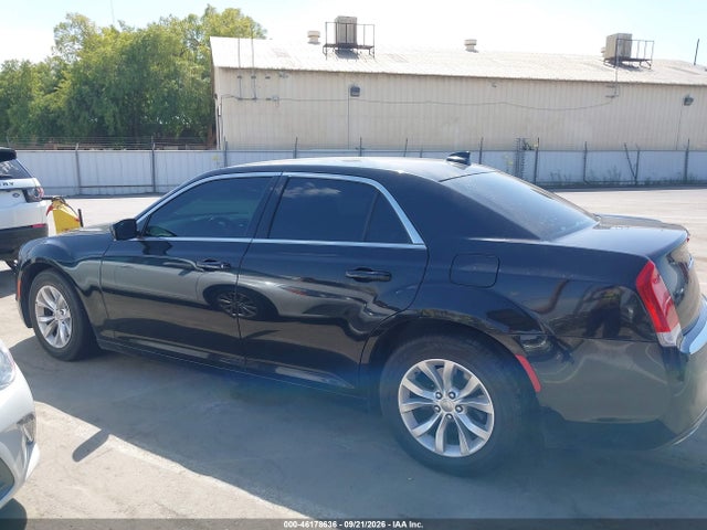 46178636 :رقم المزاد ، 2C3CCAAG9FH920935 vin ، 2015 Chrysler 300 Limited مزاد بيع