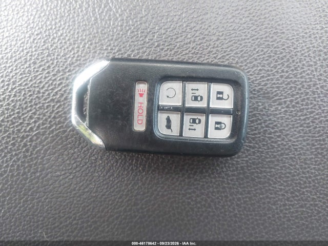 46178642 :رقم المزاد ، 5FNRL6H76JB009601 vin ، 2018 Honda Odyssey Ex-l مزاد بيع