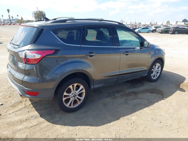 Ford ESCAPE SE 2018 1FMCU0GD6JUD29690 Image 4