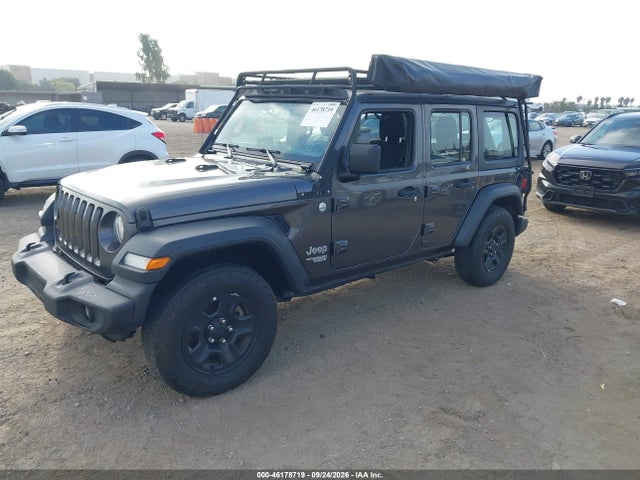 1C4HJXDG1JW139293 Jeep Wrangler Unlimited Sport 4x4
