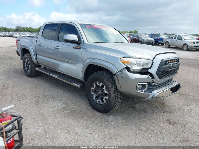 46178738 :رقم المزاد ، 5TFAZ5CNXHX033329 vin ، 2017 Toyota Tacoma Trd Off Road مزاد بيع