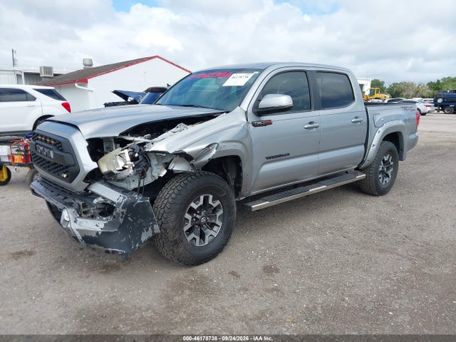 2017 Toyota Tacoma Trd Off Road მანქანა იყიდება აუქციონზე, vin: 5TFAZ5CNXHX033329, აუქციონის ნომერი: 46178738