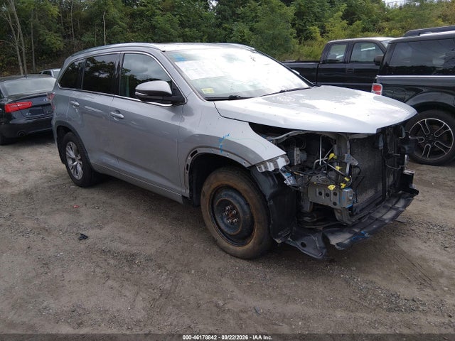 46178842 :رقم المزاد ، 5TDJKRFHXFS221272 vin ، 2015 Toyota Highlander Xle V6 مزاد بيع