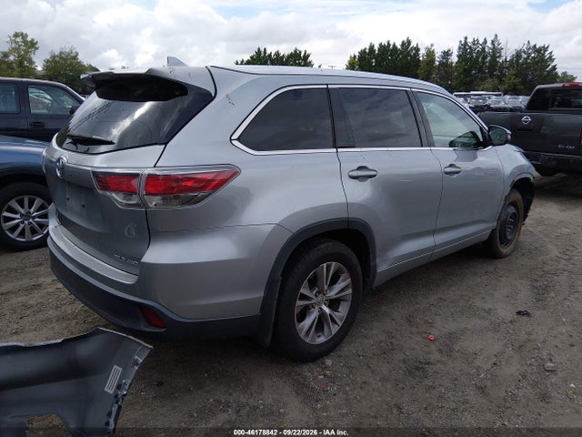 46178842 :رقم المزاد ، 5TDJKRFHXFS221272 vin ، 2015 Toyota Highlander Xle V6 مزاد بيع