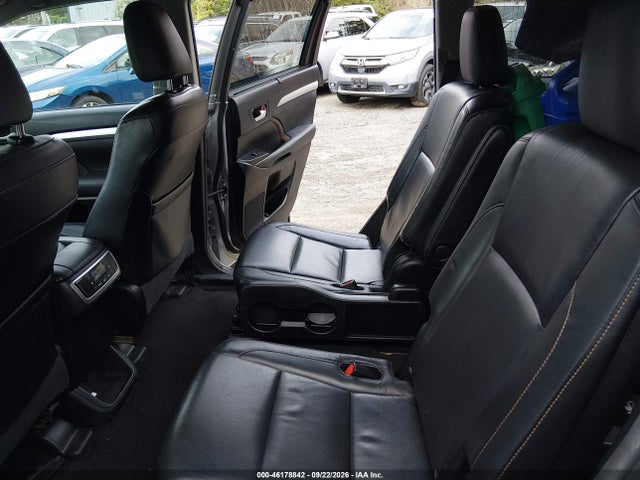 46178842 :رقم المزاد ، 5TDJKRFHXFS221272 vin ، 2015 Toyota Highlander Xle V6 مزاد بيع
