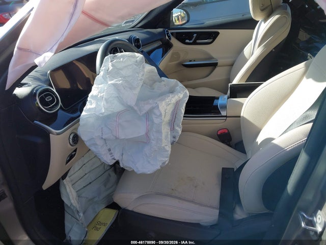 2024 Mercedes-benz C 300 მანქანა იყიდება აუქციონზე, vin: W1KAF4GB7RR220803, აუქციონის ნომერი: 46178890
