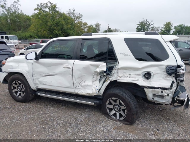 46178901 :رقم المزاد ، JTEBU5JR2J5503231 vin ، 2018 Toyota 4runner Trd Off Road Premium مزاد بيع