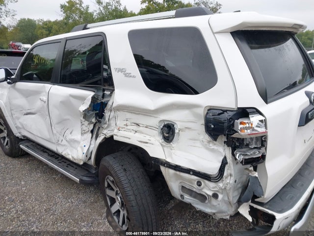 46178901 :رقم المزاد ، JTEBU5JR2J5503231 vin ، 2018 Toyota 4runner Trd Off Road Premium مزاد بيع