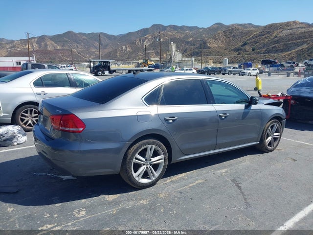2015 Volkswagen Passat 2.0l Tdi Se მანქანა იყიდება აუქციონზე, vin: 1VWBV7A39FC085453, აუქციონის ნომერი: 46179097