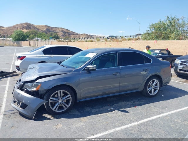 2015 Volkswagen Passat 2.0l Tdi Se მანქანა იყიდება აუქციონზე, vin: 1VWBV7A39FC085453, აუქციონის ნომერი: 46179097