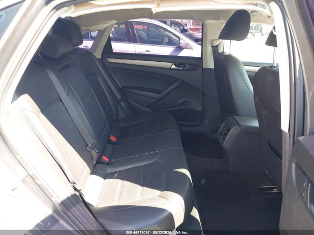 2015 Volkswagen Passat 2.0l Tdi Se მანქანა იყიდება აუქციონზე, vin: 1VWBV7A39FC085453, აუქციონის ნომერი: 46179097