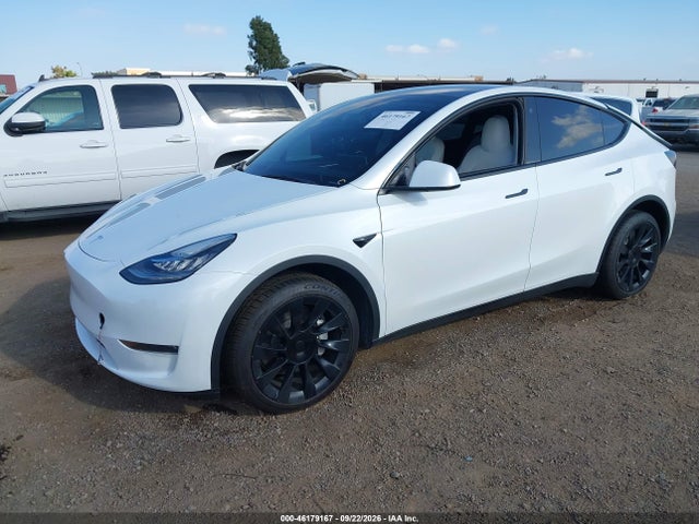 Продаж на аукціоні авто 2023 Tesla Model Y Awd/long Range Dual Motor All-wheel Drive, vin: 7SAYGDEE3PA083588, номер лоту: 46179167
