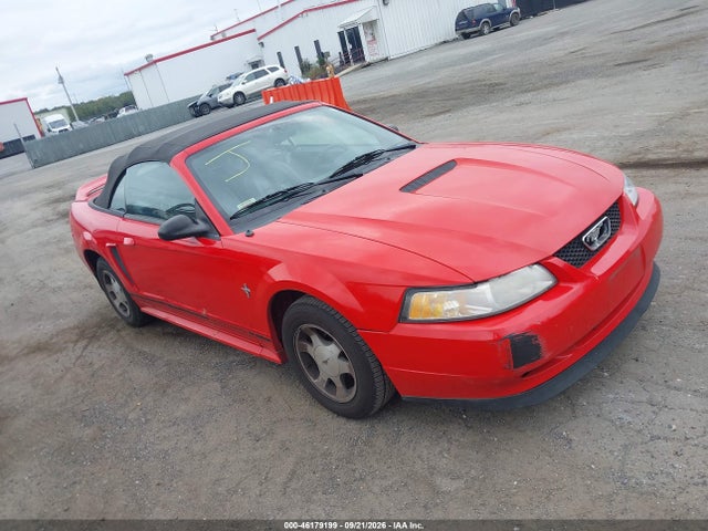 46179199 :رقم المزاد ، 1FAFP4446YF267121 vin ، 2000 Ford Mustang مزاد بيع