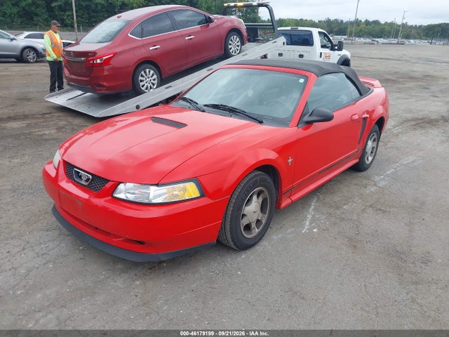 46179199 :رقم المزاد ، 1FAFP4446YF267121 vin ، 2000 Ford Mustang مزاد بيع