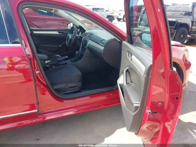 46179296 :رقم المزاد ، 1VWAT7A31GC026870 vin ، 2016 Volkswagen Passat 1.8t S مزاد بيع