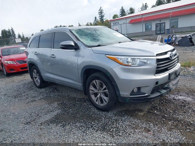 2015 Toyota Highlander Xle V6 მანქანა იყიდება აუქციონზე, vin: 5TDJKRFH2FS176053, აუქციონის ნომერი: 46179312