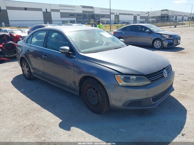 2013 Volkswagen Jetta 2.5l Se მანქანა იყიდება აუქციონზე, vin: 3VWDP7AJ7DM402921, აუქციონის ნომერი: 46179338