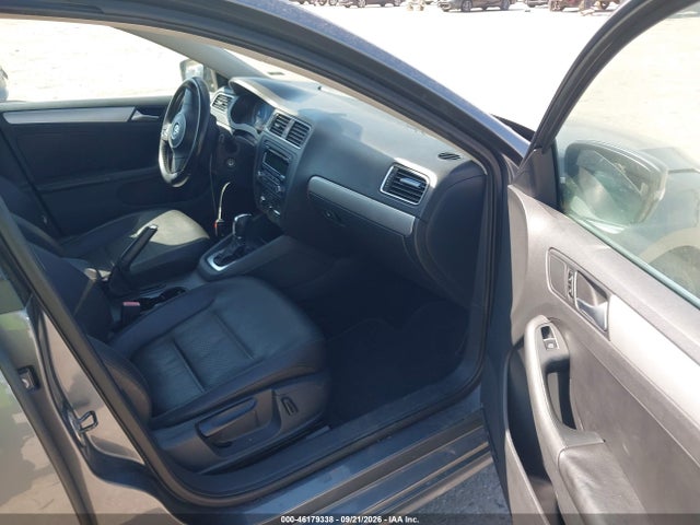 2013 Volkswagen Jetta 2.5l Se მანქანა იყიდება აუქციონზე, vin: 3VWDP7AJ7DM402921, აუქციონის ნომერი: 46179338