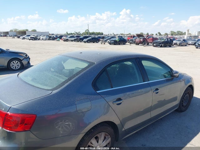 2013 Volkswagen Jetta 2.5l Se მანქანა იყიდება აუქციონზე, vin: 3VWDP7AJ7DM402921, აუქციონის ნომერი: 46179338