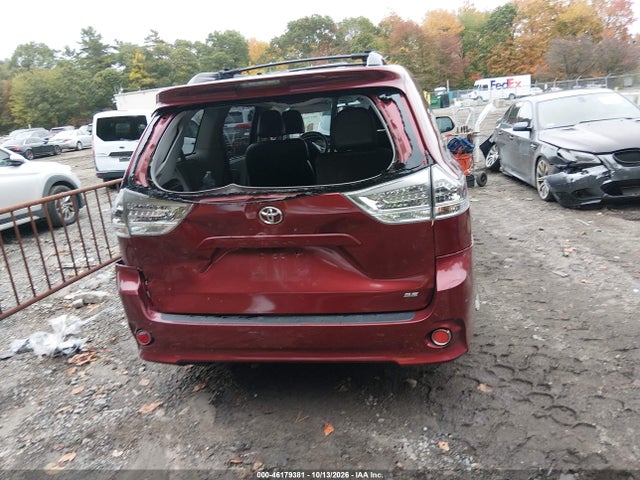 2013 Toyota Sienna Se 8 Passenger მანქანა იყიდება აუქციონზე, vin: 5TDXK3DC9DS357565, აუქციონის ნომერი: 46179381
