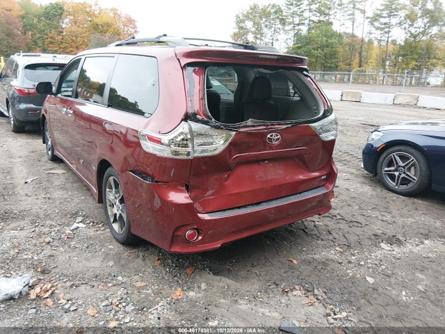 2013 Toyota Sienna Se 8 Passenger მანქანა იყიდება აუქციონზე, vin: 5TDXK3DC9DS357565, აუქციონის ნომერი: 46179381