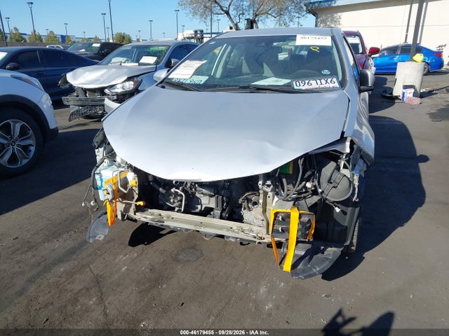 Toyota COROLLA LE 2017 5YFBURHE7HP707647 Image 6