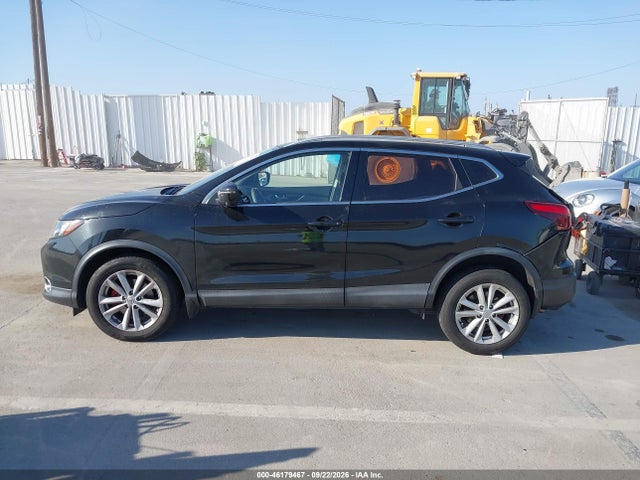 46179467 :رقم المزاد ، JN1BJ1CP7JW195276 vin ، 2018 Nissan Rogue Sport Sv مزاد بيع