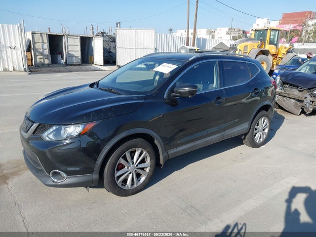 46179467 :رقم المزاد ، JN1BJ1CP7JW195276 vin ، 2018 Nissan Rogue Sport Sv مزاد بيع