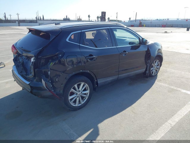46179467 :رقم المزاد ، JN1BJ1CP7JW195276 vin ، 2018 Nissan Rogue Sport Sv مزاد بيع
