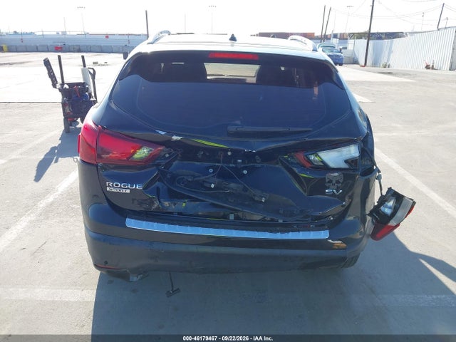 46179467 :رقم المزاد ، JN1BJ1CP7JW195276 vin ، 2018 Nissan Rogue Sport Sv مزاد بيع