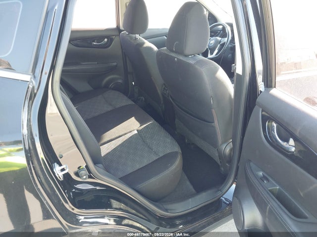 46179467 :رقم المزاد ، JN1BJ1CP7JW195276 vin ، 2018 Nissan Rogue Sport Sv مزاد بيع