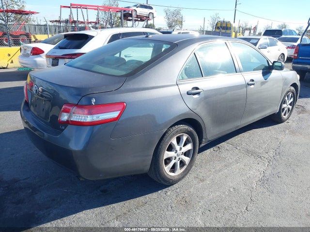 46179487 :رقم المزاد ، 4T1BF3EK9BU729642 vin ، 2011 Toyota Camry Le مزاد بيع