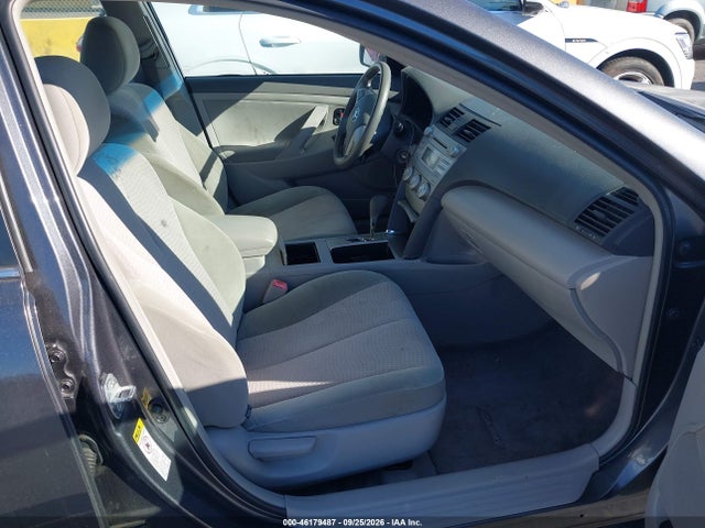 46179487 :رقم المزاد ، 4T1BF3EK9BU729642 vin ، 2011 Toyota Camry Le مزاد بيع